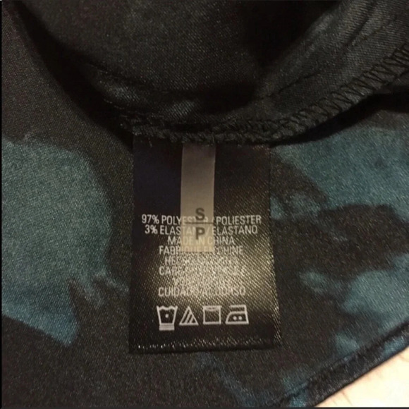 T Tahari Sleeveless Ruffle Neckline Blouse Size S - Picture 4 of 8